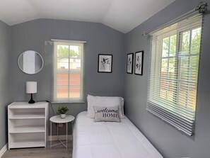 1 chambre, accès au Wi-Fi (inclus), literie fournie