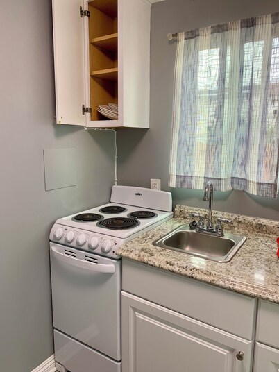 The Small Sandalwood -"Sandalito"· Private Suite, curated for comfort & privacy.