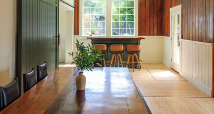 The Historic Schoolhouse Inn