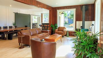 Hus – deluxe, delvis havutsikt | Oppholdsområde