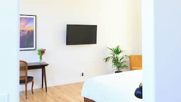 Studio Suite Deluxe, quang cảnh một góc biển | Bàn, khu vực làm việc phù hợp cho laptop