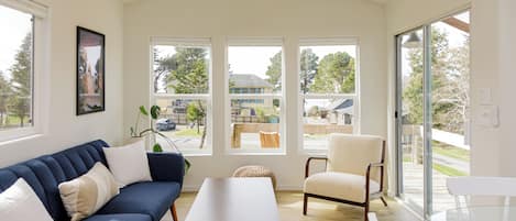 Cabin 32 - Camp Trinidad | Living area