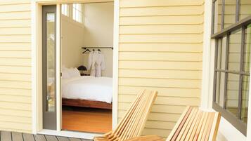 Deluxe Single Room, Partial Ocean View | Terrace/patio