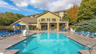 Cozy Hotel Suite Near Smoky Mountains & Dollywood in Pigeon Forge