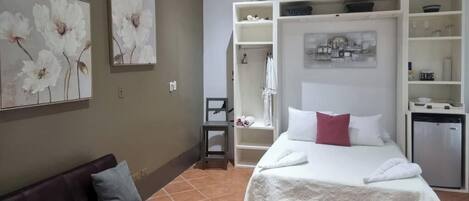 1 soverom, strykejern/-brett, wi-fi (inkludert) og sengetøy