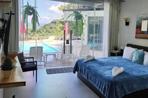 1 chambre, fer et planche à repasser, accès Internet, draps fournis