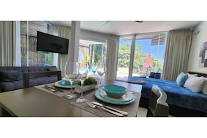 Interior - Hotel VOS - Superior Suite (Manuel Antonio)