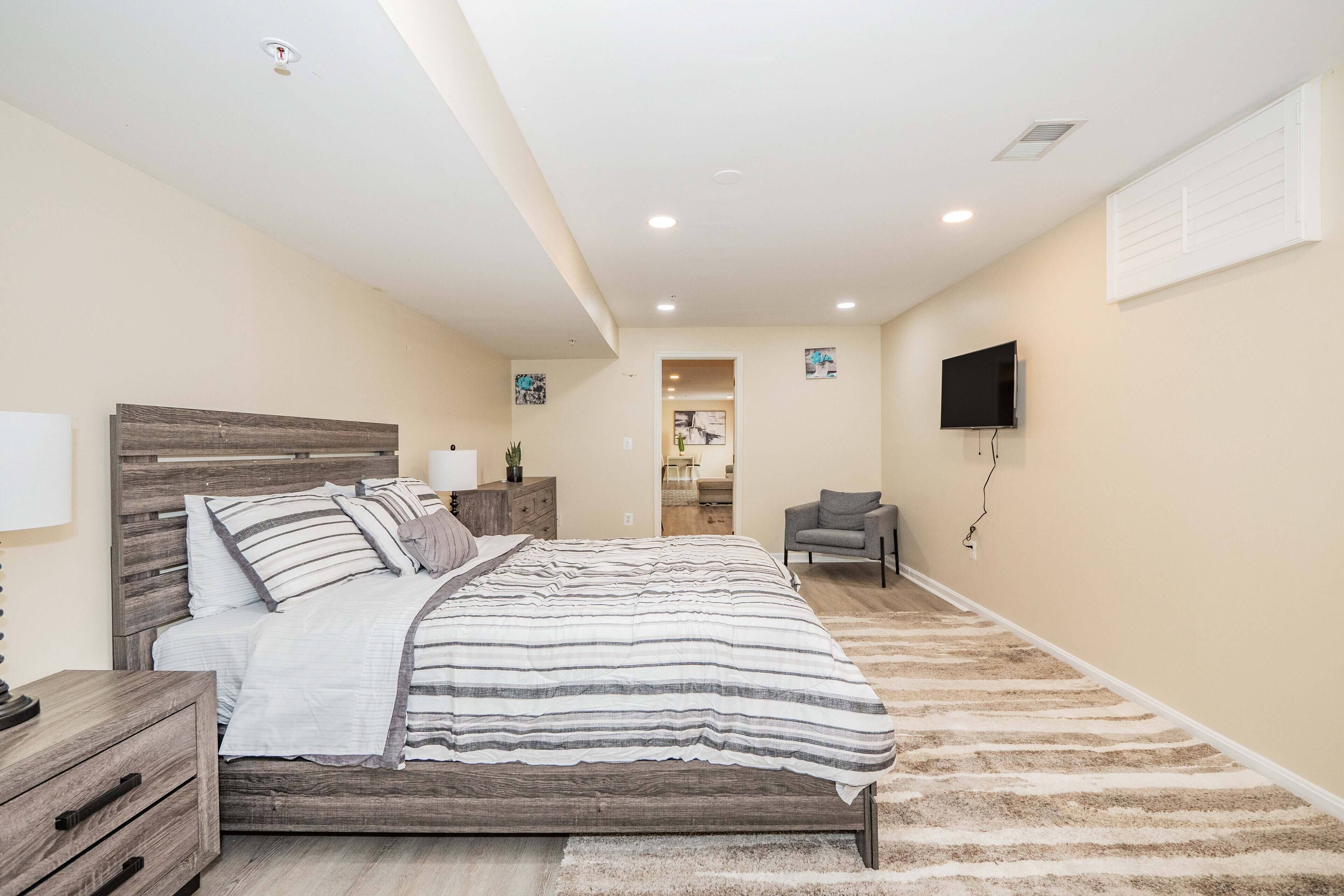 2 chambres, fer et planche à repasser, Wi-Fi, draps fournis