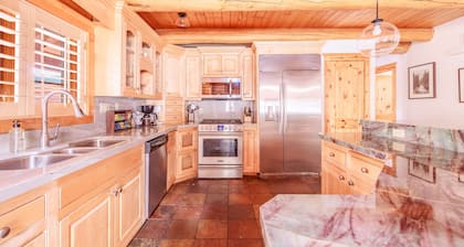 New! Bearadise ~ Summit Lodge