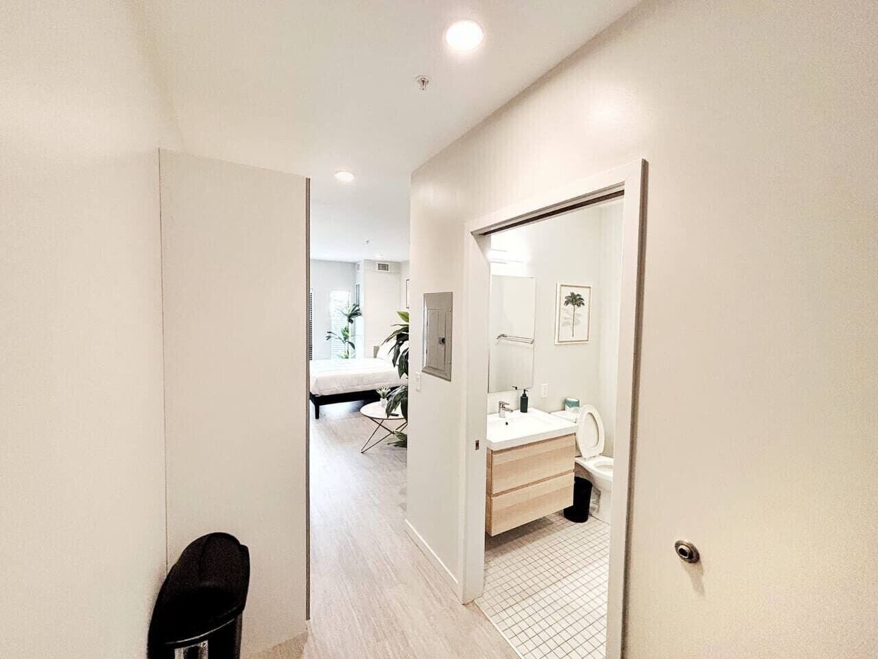 1 habitación, tabla de planchar con plancha y wifi 