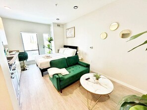 1 bedroom, iron/ironing board, WiFi