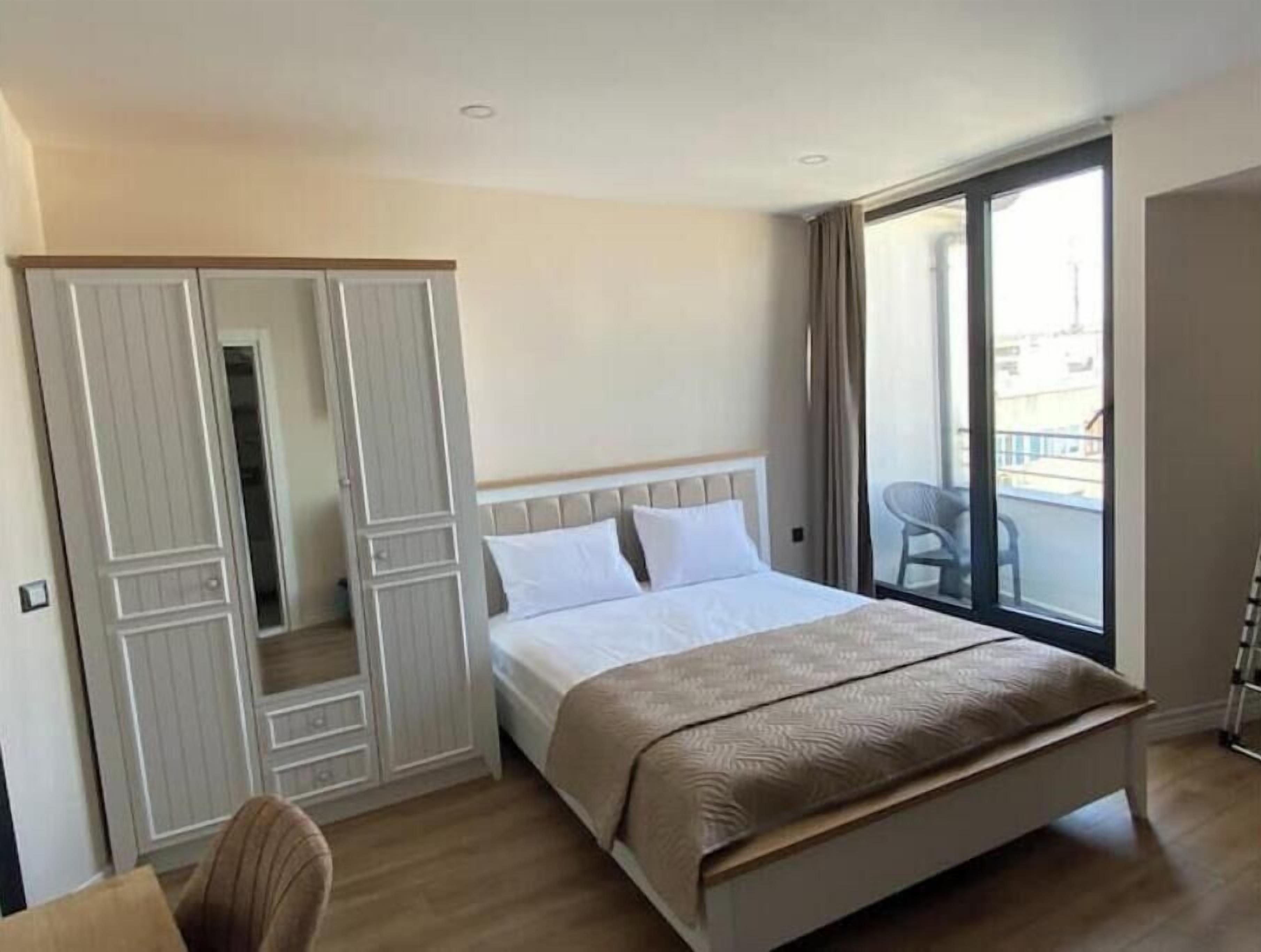 1 bedroom, internet, bed sheets