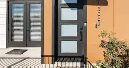 Modern Chic Escape - Minutes to Downtown + Savings!