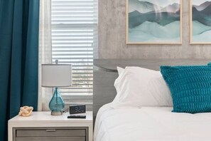 3 bedrooms, WiFi, bed sheets - Modern Chic Escape - Minutes to Downtown + Discount! (Houston)