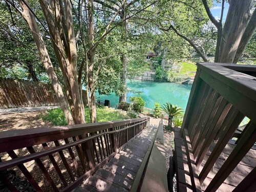 Wasser Lodge #206 | Sleeps 4 | Comal Riverfront
