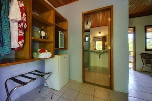 In-room safe, blackout drapes, free WiFi - Pousada Atmosphera (Porto Seguro)