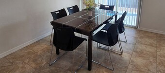 3-bedroom house in welcoming Kingman with AC