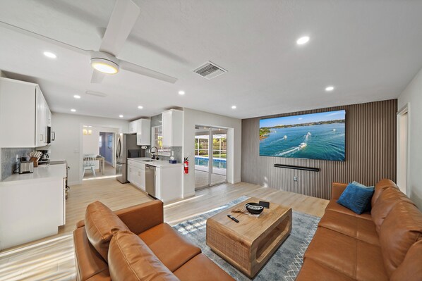 智能电视、电子游戏