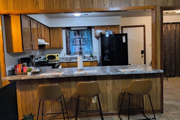 Frigorífic, microones, forn i placa de cuina