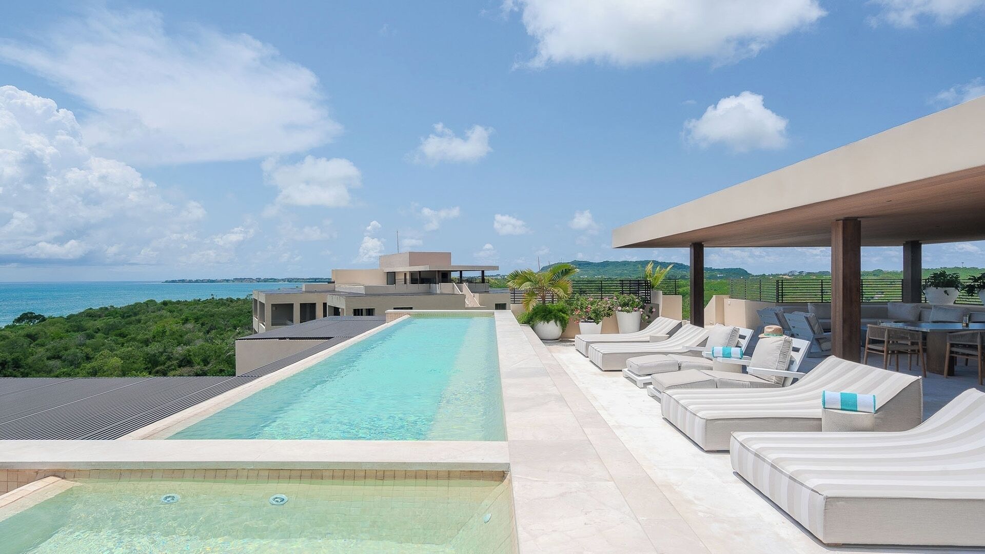 Et oppvarmet basseng