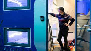 Felles sovesal, 1 soverom, terrasse, hageutsikt | 1 soverom