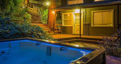 Escape to Ananda | Hot Tub, River & Wineries