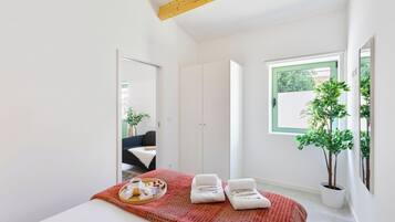 1 chambre, fer et planche à repasser, accès Internet, draps fournis