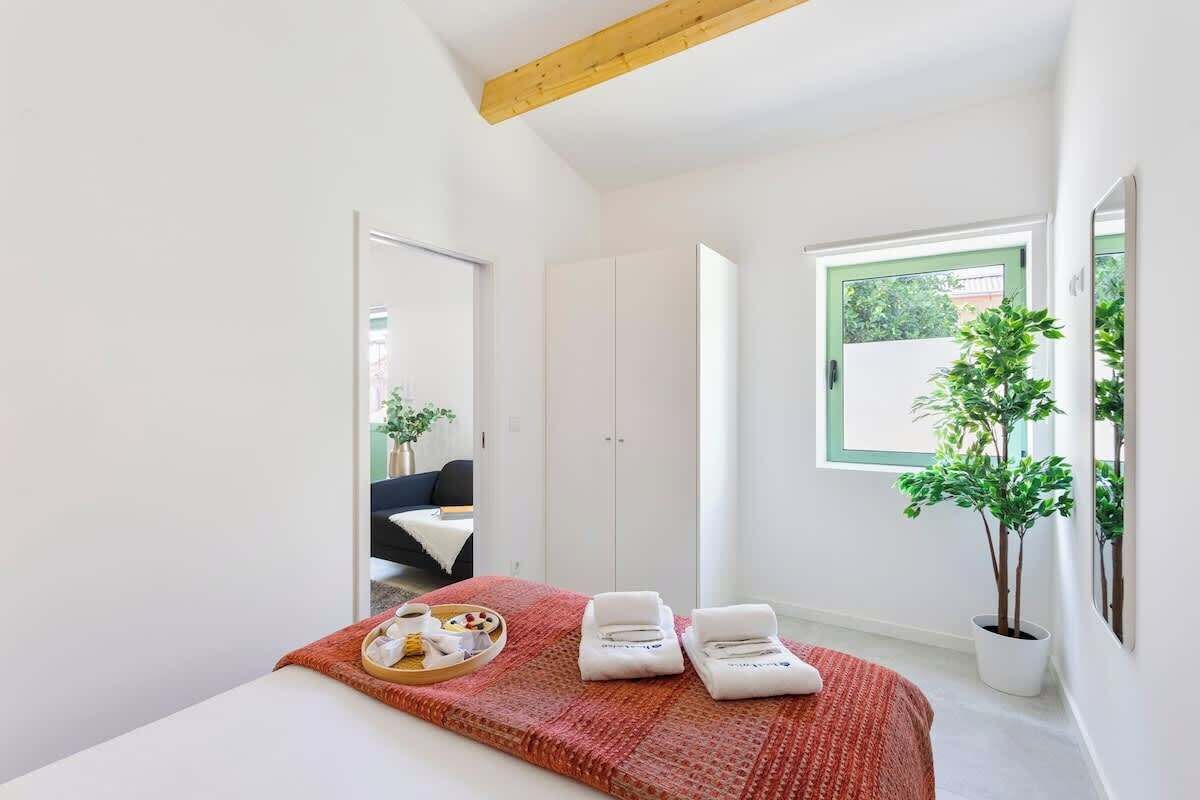 1 chambre, fer et planche à repasser, lit parapluie, Wi-Fi