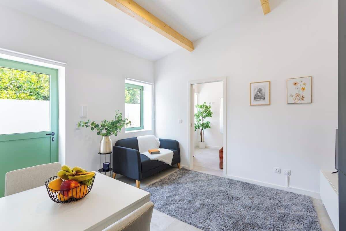 Bright Flat | Romantic Escape By Hostwise - Porto