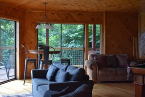 Unclassified image, 2 of 23, button