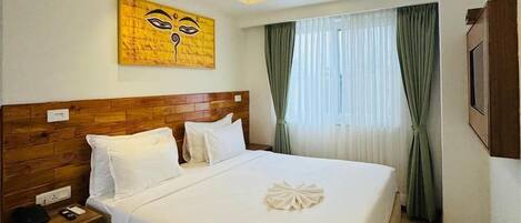 Superior deluxe Room | In-room safe, desk, laptop workspace, soundproofing