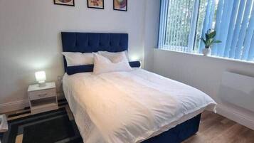 1 多间卧室、办公桌、熨斗/熨衣板、免费 WiFi