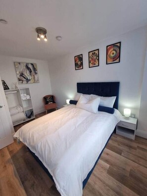 1 chambre, fer et planche à repasser, Wi-Fi gratuit, draps fournis