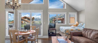 Blue Mesa Lodge 40C by Avantstay Ski In/ Ski Out Unit w/ Balcony!