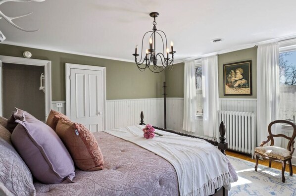 7 bedrooms, iron/ironing board, WiFi, bed sheets
