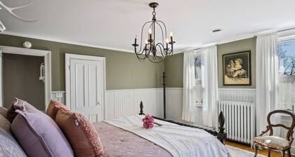 Keuka Cove House - Lake Views