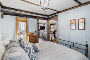 8 chambres, fer et planche à repasser, Wi-Fi gratuit, draps fournis