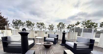 Contemporary 1BR Hollywood Haven on Spaulding Ave Complimentary - WiFi & Parking