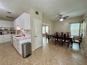 Micro-ondas, fogão, cooktop, lava-louças