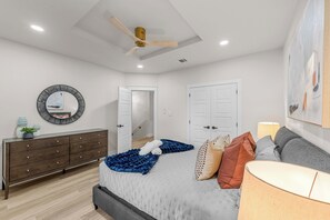 4 bedrooms, iron/ironing board, travel crib, free WiFi
