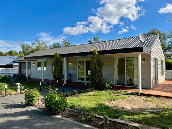 Exterior - Sunny Home in Hanmer Springs 🌞🌞 (Hanmer Springs)