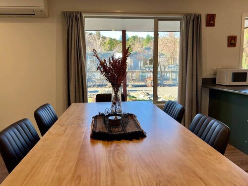 Sunny Home in Hanmer Springs 🌞🌞