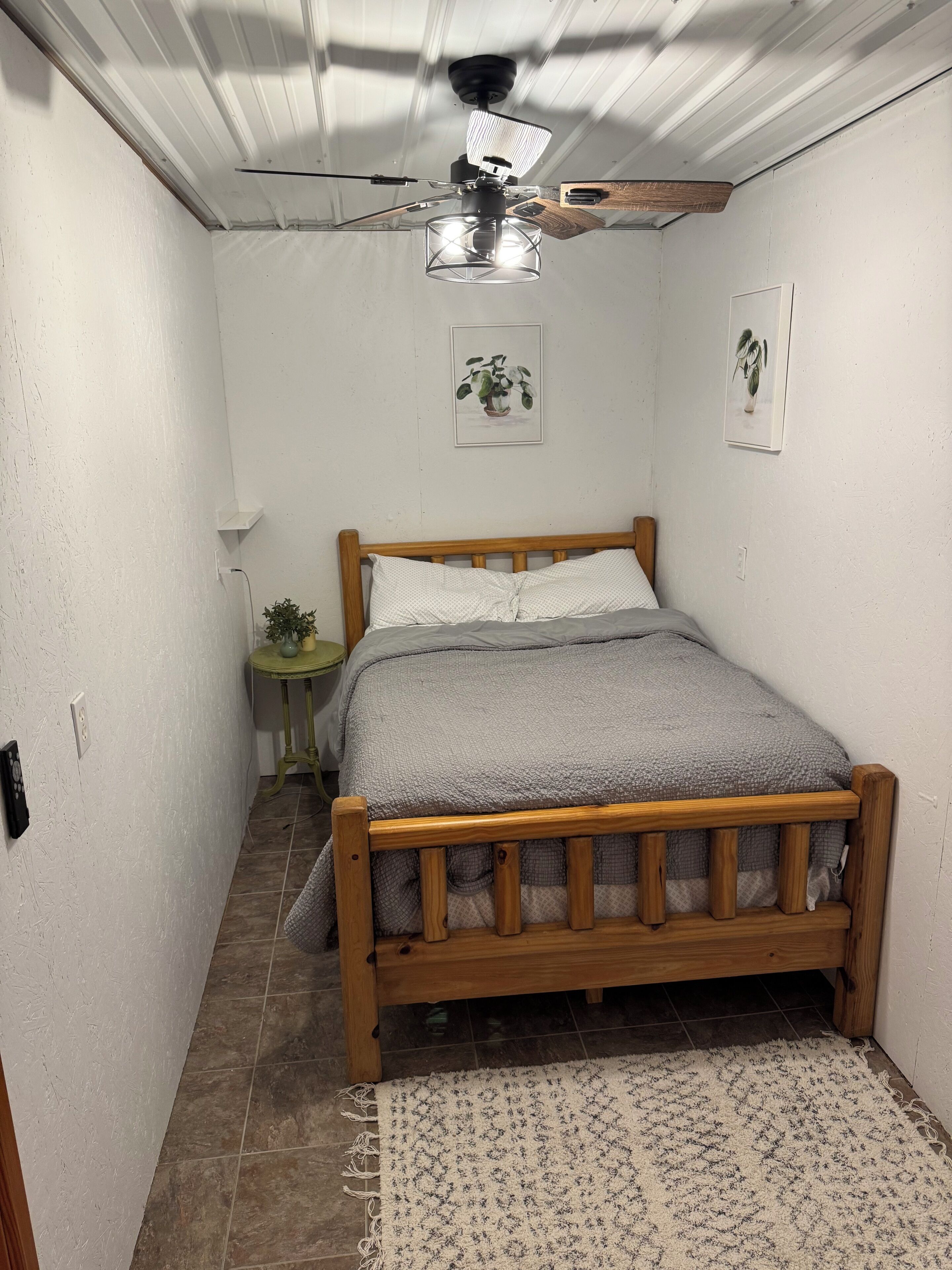 2 bedrooms, WiFi (free), bed sheets