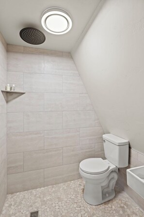 Cabane, vue montagne | Salle de bain