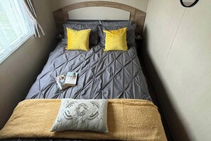 3 多间卧室、熨斗/熨衣板、WiFi、床单