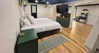 Spacious 4BR Near Fort Campbell