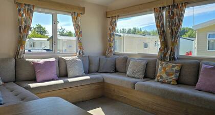 Lakeland leisure park, sleeps up to 8