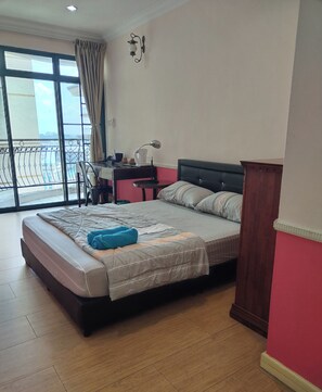 2 bedrooms, iron/ironing board, wheelchair access