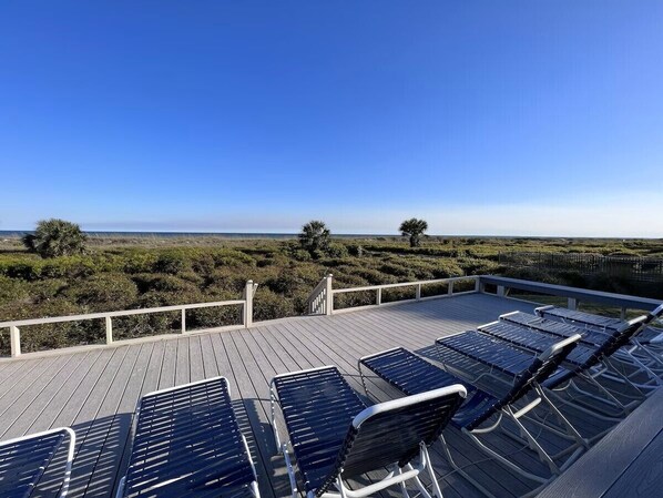 Property grounds - Beachfront Escape w Balcony+Pool (Hilton Head Island)