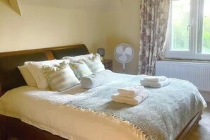 4 camere, ferro/asse da stiro, Wi-Fi, lenzuola